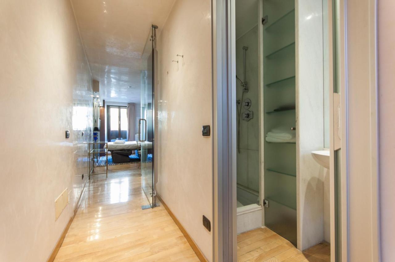 Youhosty - Duomo Studio Apartment Milão Exterior foto